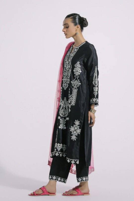 EMBROIDERED SUIT Silk by ethnic