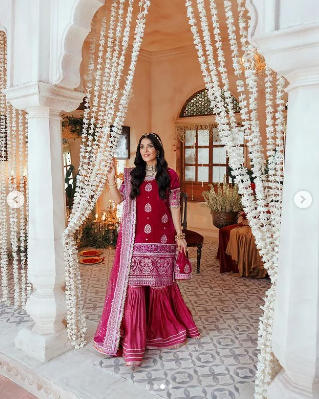 Ayeza Khan pink dress instagram