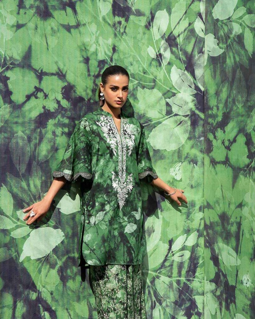 Iqra Aziz wearing Sapphire green