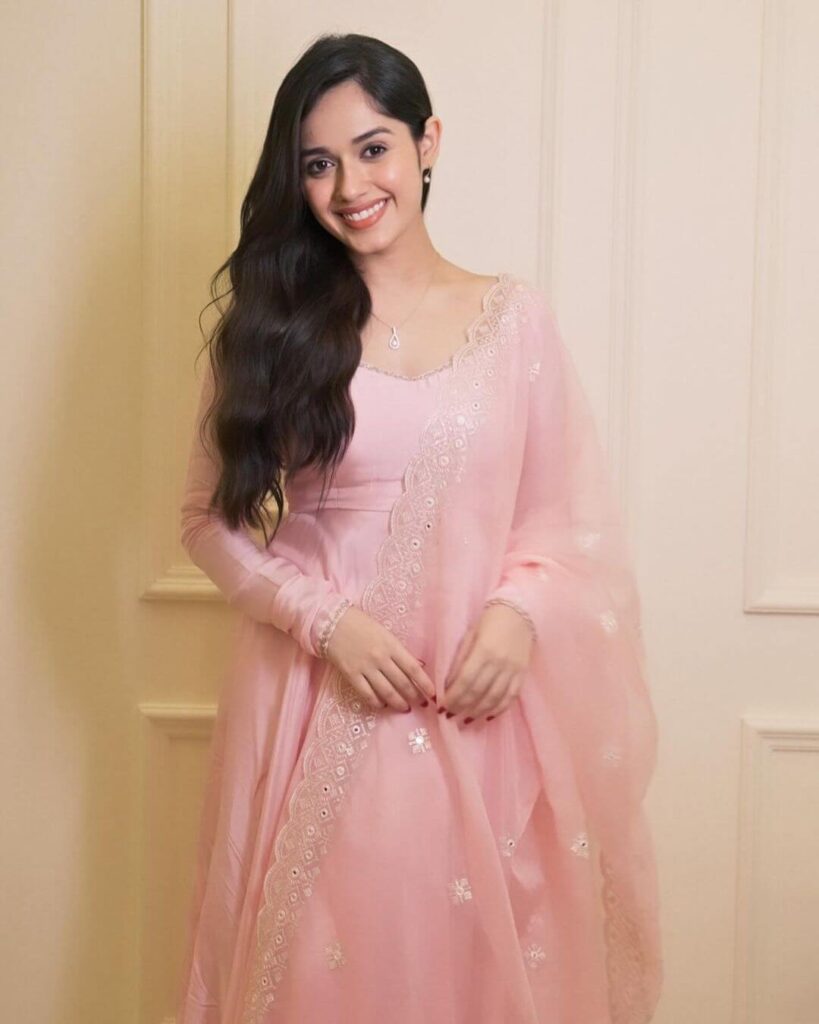 Jannat Zubair in pink dress